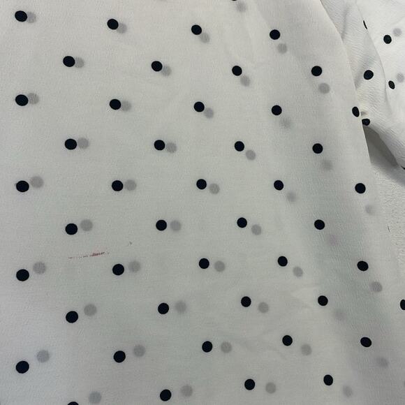 Hailey & Co. Polka Dot Blouse black white short sleeve scalloped hem Size Large - Picture 8 of 11